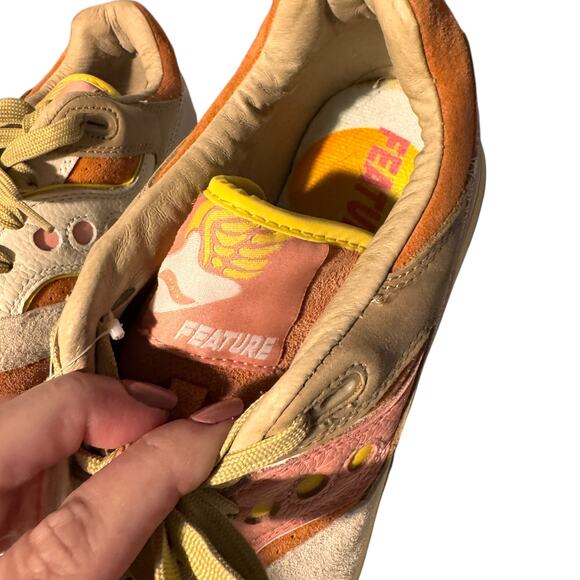 NEW Saucony x Feature Courageous Bacon & Eggs Sneakers 11.5 Tennis Shoes NIB - Picture 7 of 10